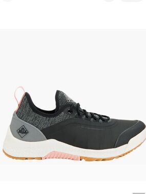 Muck Outscape Women's 12 Black/Muted Clay Lace Up Gorpcore Performance Shoe